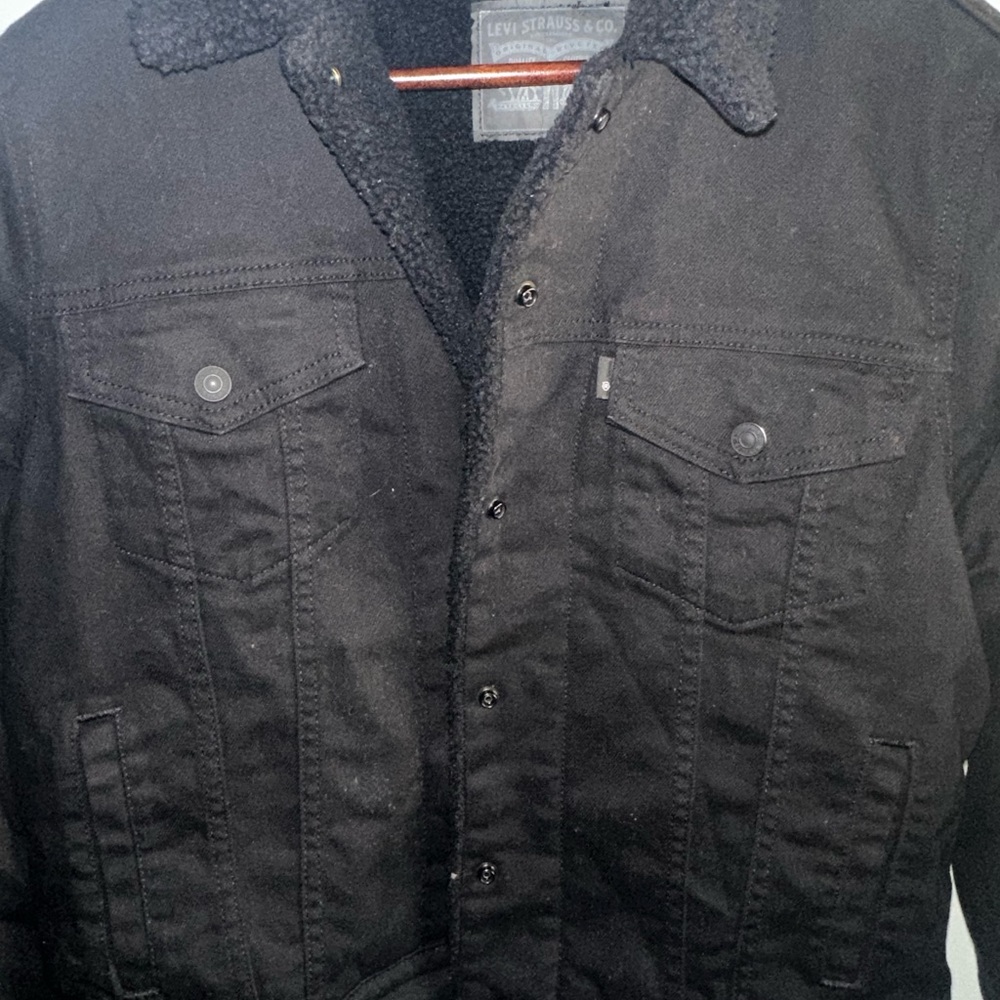 Woman’s Black Levi Strauss & Co Jean Jacket Size Large